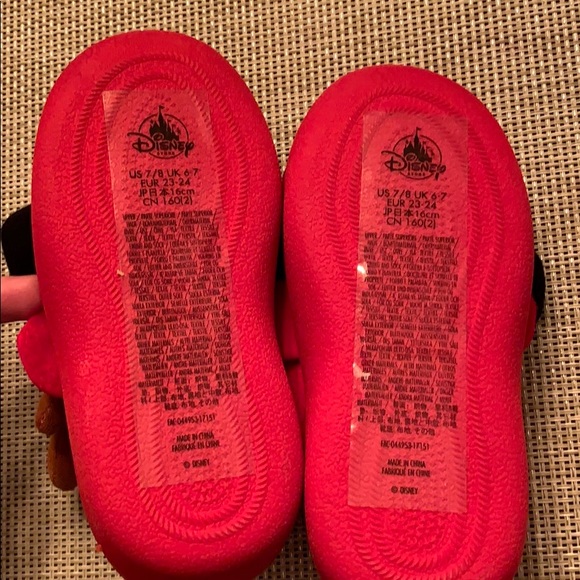 Brand new Mickey slipper - Picture 2 of 3